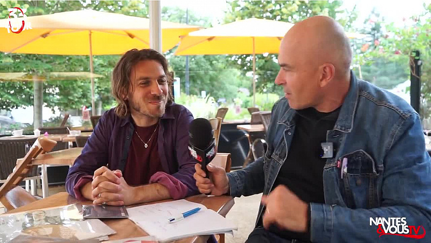 Découvrez le chanteur et musicien Roman Gaume !